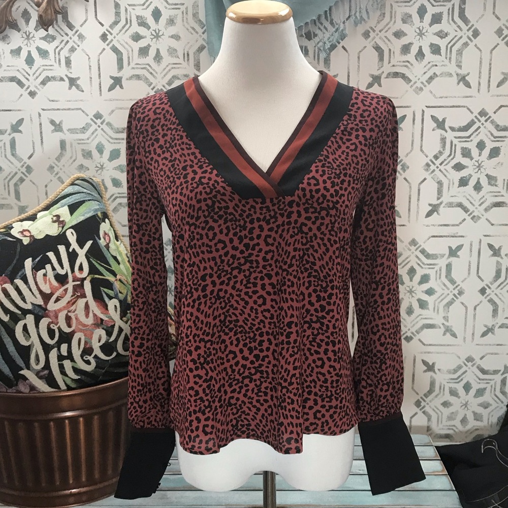 Express Maroon/Black Cheetah Blouse Size XS NWT - Picture 1 of 6